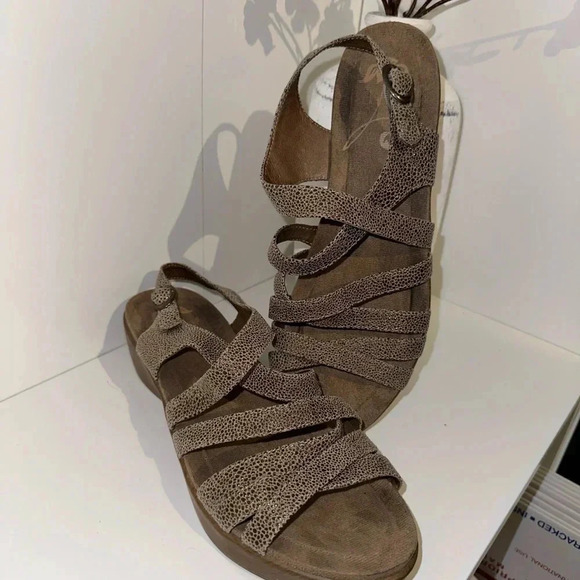 Dansko Women's Dani Leather Wooden Clog Strappy Sandals - Picture 2 of 5